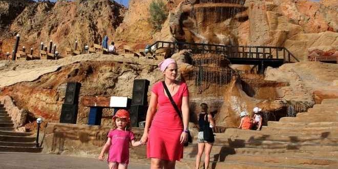 نواب : الأقصر وأسوان سيستعيدان مكانتهما على خريطة السياحة العالمية