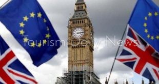 بريطانيا تصدر جواز سفر جديد باللون الأسود