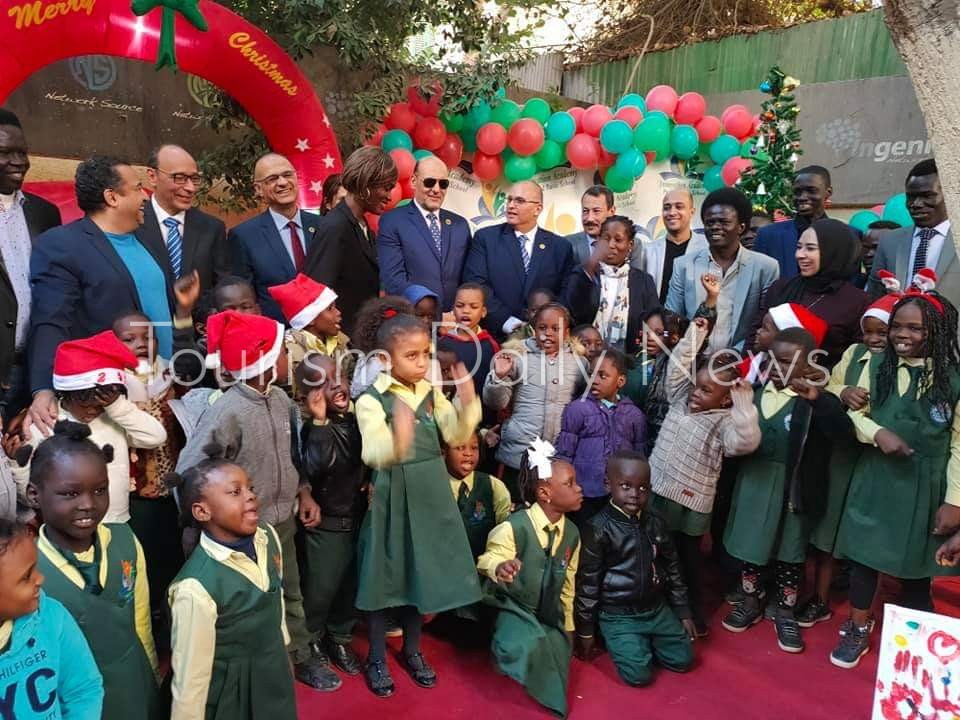 المنظمة الإفريقية للسياحة أفروأكت تحتفل بـالكريسماس مع 500 تلميذ لاجئ