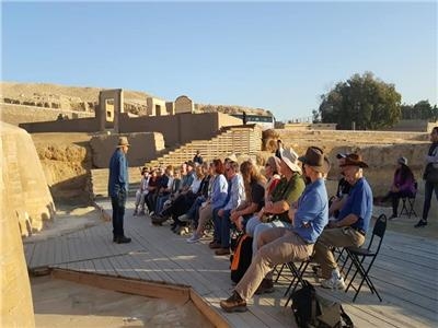 "حواس" لوفد بريطانى: كشف غموض وفاة "توت عنخ آمون" للعالم فبراير المقبل