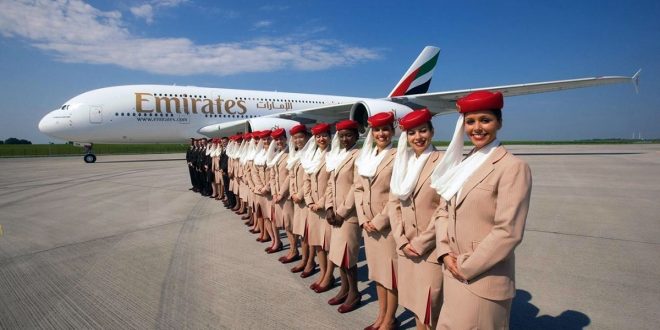 بلومبيرغ: طيران الإمارات تعتزم تسريح 30 ألف موظف 
