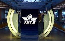 "إياتا" يدعو لإنهاء الحجر الصحي بالمطارات ويحذر من رفع أسعار التذاكر