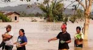 اعصار فانفون المدمر يلغى 83 رحلة طيران وفرار 4 ألاف في يوم عيد الميلاد