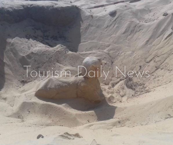 العثور علي تمثال ملكي علي هيئة أبي الهول بتونا الجبل