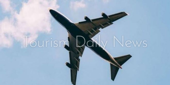 الغبار يتسبب فى عودة طائرة يابانية .. بعد شكوى الركاب