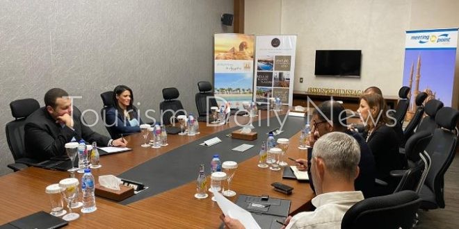 المشاط تلتقي مسئولي منظم الرحلات الالماني FTI خلال مشاركتها بمؤتمر الشباب