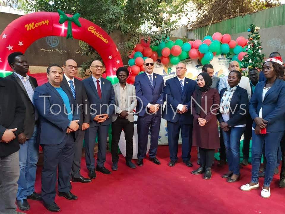 المنظمة الإفريقية للسياحة أفروأكت تحتفل بـالكريسماس مع 500 تلميذ لاجئ