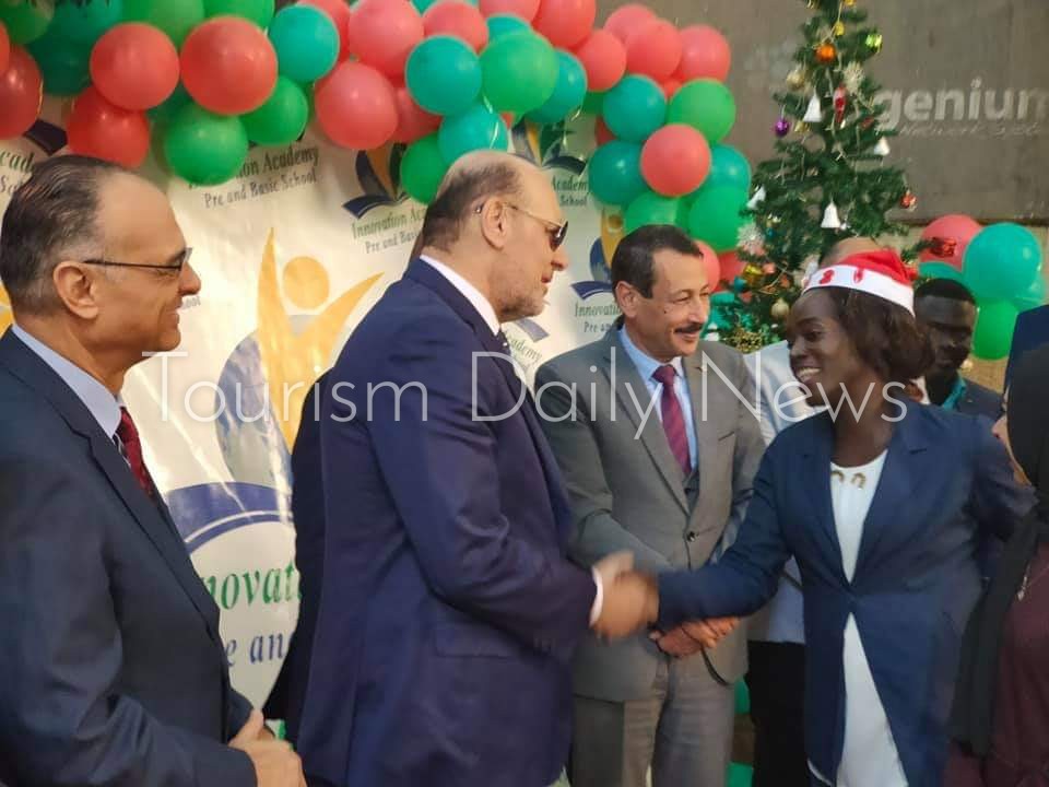 المنظمة الإفريقية للسياحة أفروأكت تحتفل بـالكريسماس مع 500 تلميذ لاجئ