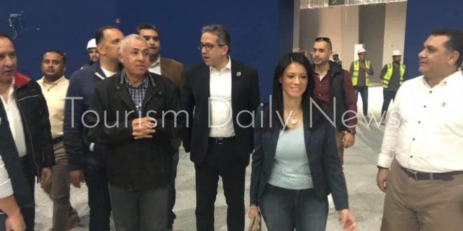 بالصور .. المشاط والعنانى فى جولة بمتحف شرم الشيخ