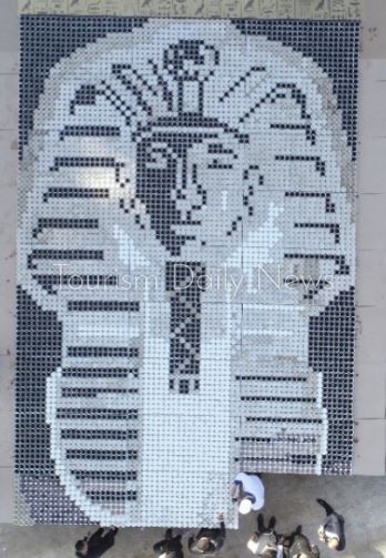 رقم قياسى جديد بموسوعة جينيس للوحة قناع الملك توت عنخ آمون الفنية