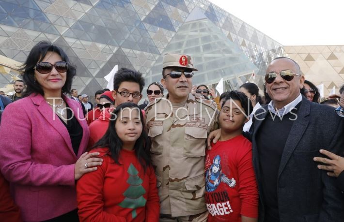 رقم قياسى جديد بموسوعة جينيس للوحة قناع الملك توت عنخ آمون الفنيةرقم قياسى جديد بموسوعة جينيس للوحة قناع الملك توت عنخ آمون الفنية