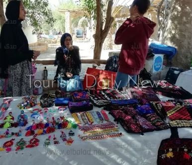 سياح ألمان وأوكران وإنجليز يشاركون فى معرض لرعاية القطط والكلاب بالغردقة