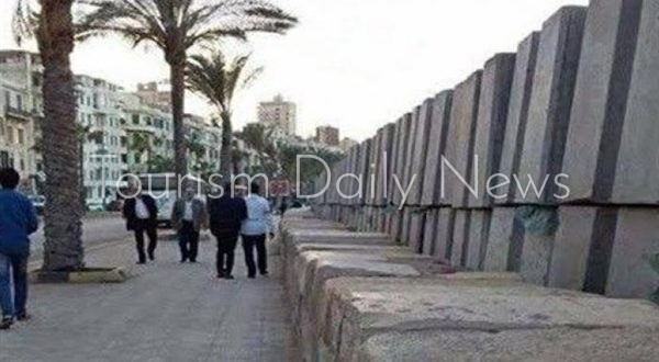 سياحة الإسكندرية تعترف بغضب الأهالى بسبب التشوينات وعدم رؤية البحر