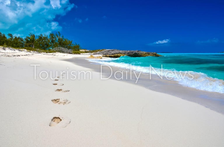 شركة Airbnb تعلن عن رحلة مجانية إلي جزر البهاما..شروط الفوز بالرحلة