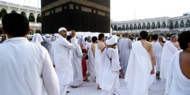 وقفات احتجاجية لوكالات السفر لمطالبة شركات الطيران بأموال المعتمرين بتونس