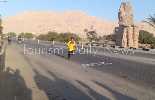270 متسابقا من 20 دولة وصلوا لنهاية مارثون الأقصر الدولى