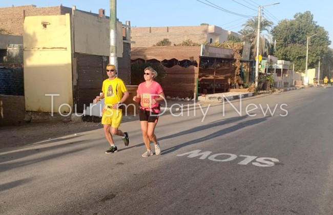 270 متسابقا من 20 دولة وصلوا لنهاية مارثون الأقصر الدولى
