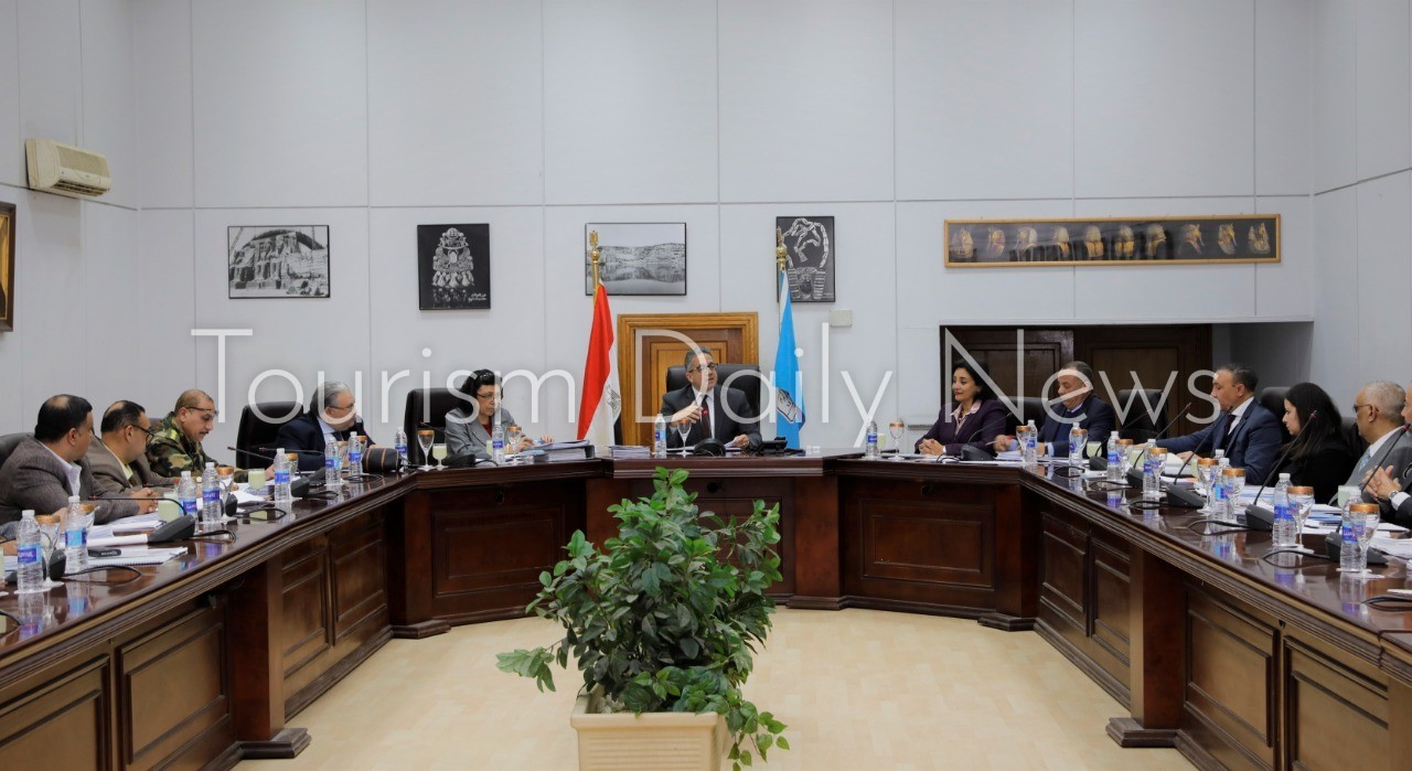 3 قرارات مهمة لتشجيع السياحة الثقافية فى أول اجتماع للمجلس الأعلى للآثار