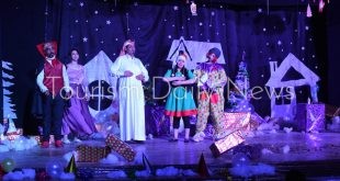 أقبال جماهيري كبير للعرض الأول لمسرحية مدينة الثلج بمسرح رومانس