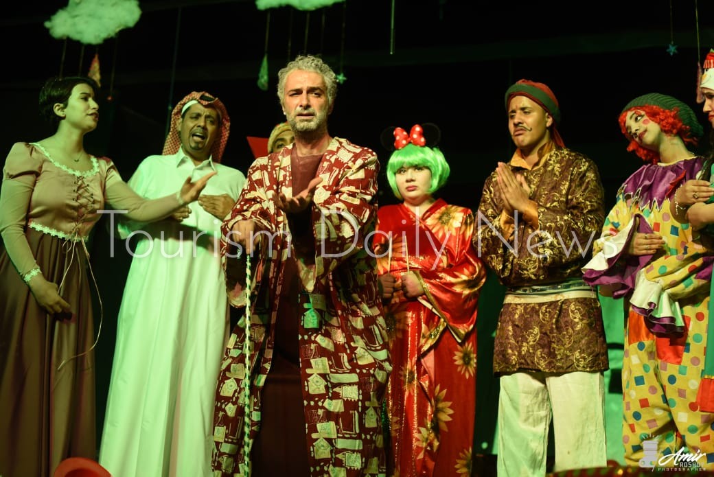 أقبال جماهيري كبير للعرض الأول لمسرحية مدينة الثلج بمسرح رومانس