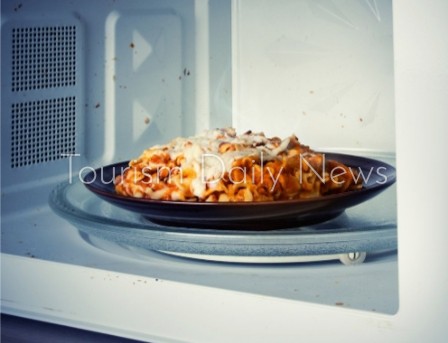 إنتبه .. أطعمة لا يمكن تناولها وهى مسخنة  واخري يمكنك تسخينها