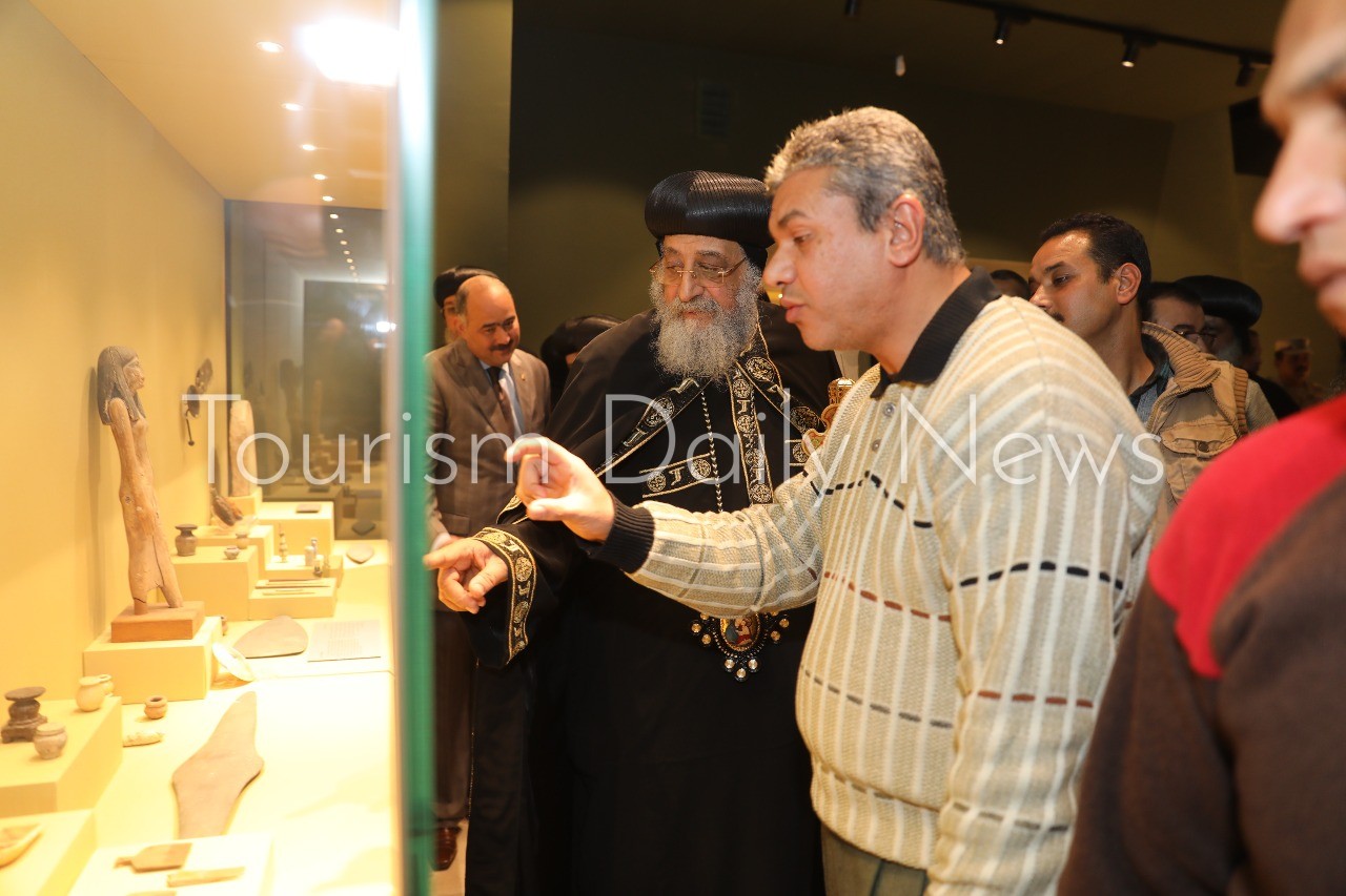 البابا تواضروس يزور متحف سوهاج القومي