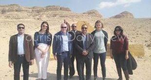 سفير أستراليا لدى مصر يزور منطقة آثار بني حسن بالمنيا