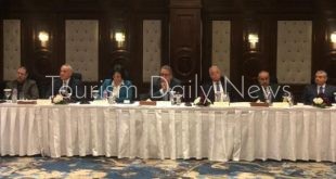 الطيران ومبادرة المركزى أبرز قضايا اجتماع العنانى ومستثمري السياحة