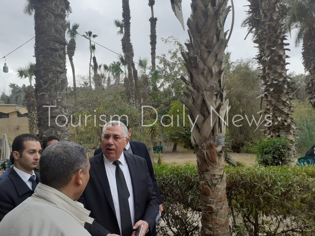 القصير يطالب برفع القمامة من حرم أملاك الدولة الأثريةا