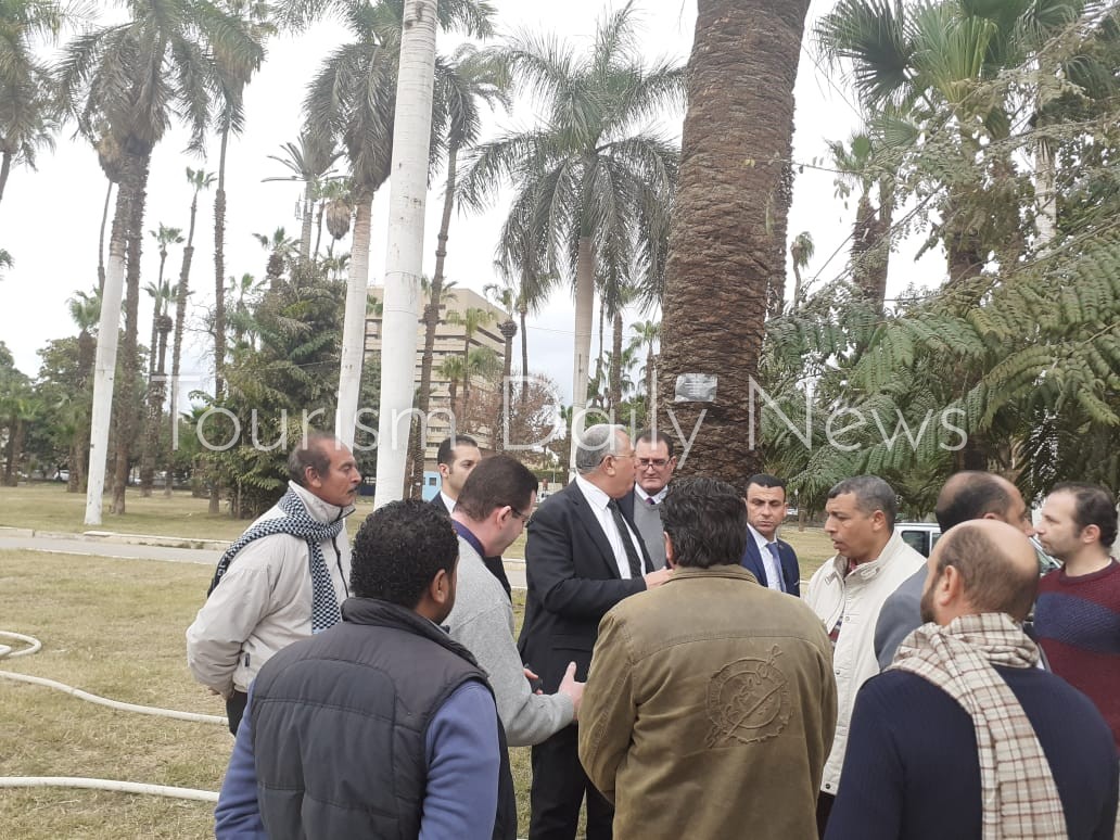 القصير يطالب برفع القمامة من حرم أملاك الدولة الأثريةا