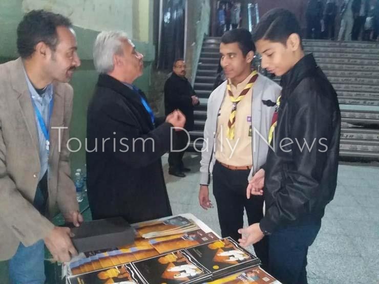 تنشيط السياحة بأسيوط توزع كتب بـ 3 لغات عن مسار رحلة العائلة المقدسة بمصر