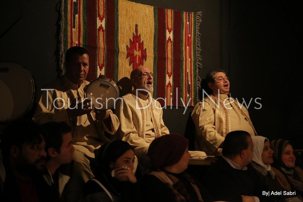 رشوان توفيق  حب رايح جاي  ينطلق على المسرح العائم الكبير