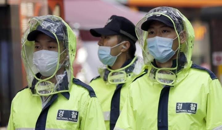 كورونا يتوحش ويهدد العالم .. وضحاياه يتزايدون .. ورعب فى كل مكان2