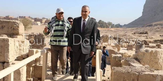 محافظ سوهاج يتفقد معبد إتريبس ومحطة صرف وحديقة عامة