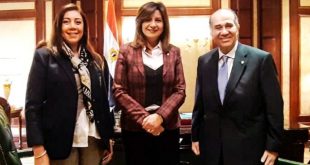 مكرم تدعو المستثمرين للمشاركة فى مراكب النجاة والتوعية بمخاطر الهجرة