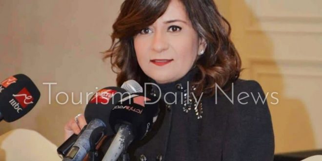 وزيرة الهجرة تدعو العاملين بالخارج للاستثمار فى مصر وتتعهد إنهاء إجراءاتهم