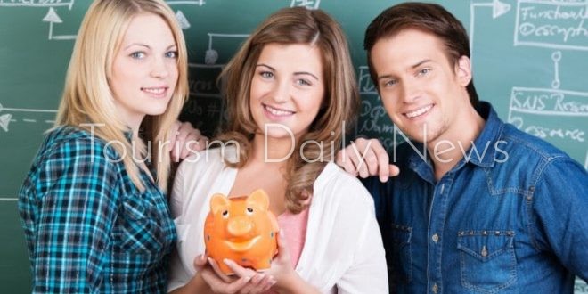 أفضل 8 مواقع تعليمية تحتاج إليها عند السفر 