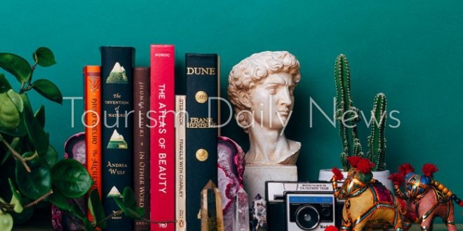 كيف يلعب الأدب دوراً فى تحديد الوجهات السياحية؟.. إليك 6 كتب ملهمة للسفر