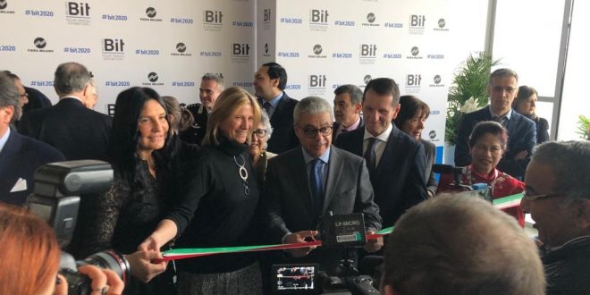 السياحة تروج لمقاصدها فى معرض ميلانو  وتدعو الطليان لزيارة مصر