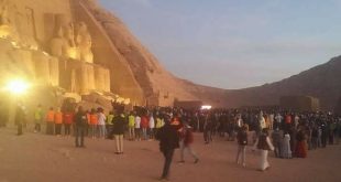 العالم احتفل بتعامد الشمس على وجه رمسيس الثانى بحضور آلاف السياح