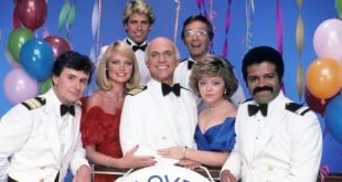 العالم يحتفل بيوم المضيف الويتر اليوم .. إعترافاً بدوره فى القطاع السياحي