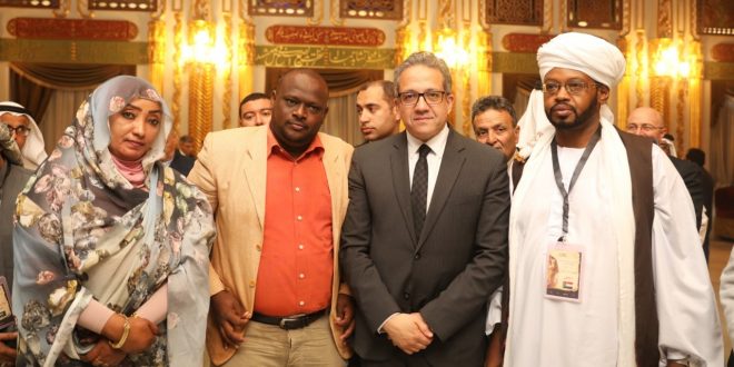 العنانى يلتقى عدداً من السفراء بمناسبة الاحتفال بيوم السياحة العربى