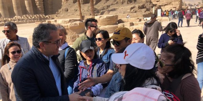 فيديو .. لحوار وزير السياحة مع زوار معبدى الأقصر والكرنك