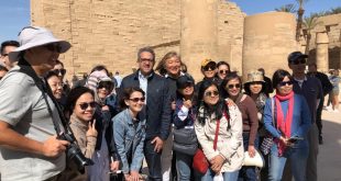 الفرنسيون يسألون وزير السياحة عن سبب تغير شكل واجهة معبد الأقصر