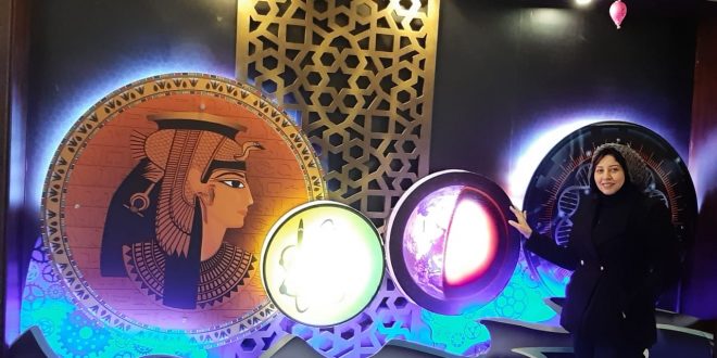 جدارية لنجلاء محمد تحكي حضارة مصر بالمركز الاستكشافى للعلوم والتكنولوجيا