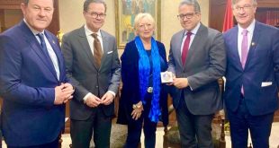 حزمة إجراءات لتنشيط السياحة الثقافية فى لقاء العنانى ووفد فرنسي