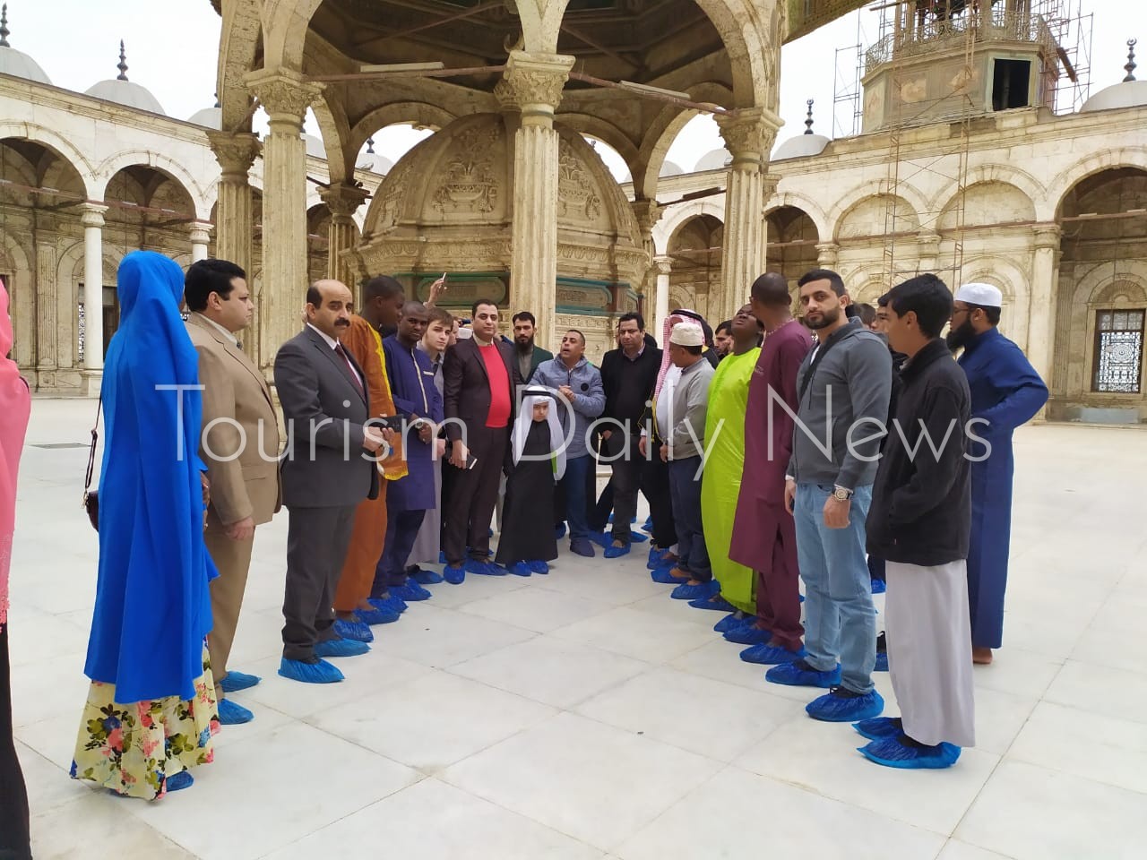 حفظة القرآن من جميع أنحاء العالم يزورون القلعة والمتحف المصري