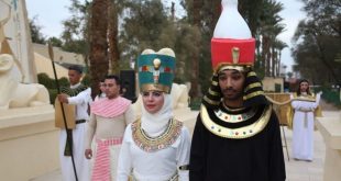 زفاف على الطريقة الفرعونية .. كهنة وحاشية ومراسم اسطورية