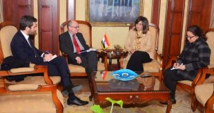 سفير قبرص يبحث ترتيبات زيارة وفود شبابية ويونانية إلى مصر