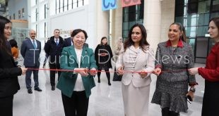 السفيرة المصرية في كازاخستان تفتتح معرض كنوز مصر .. صور